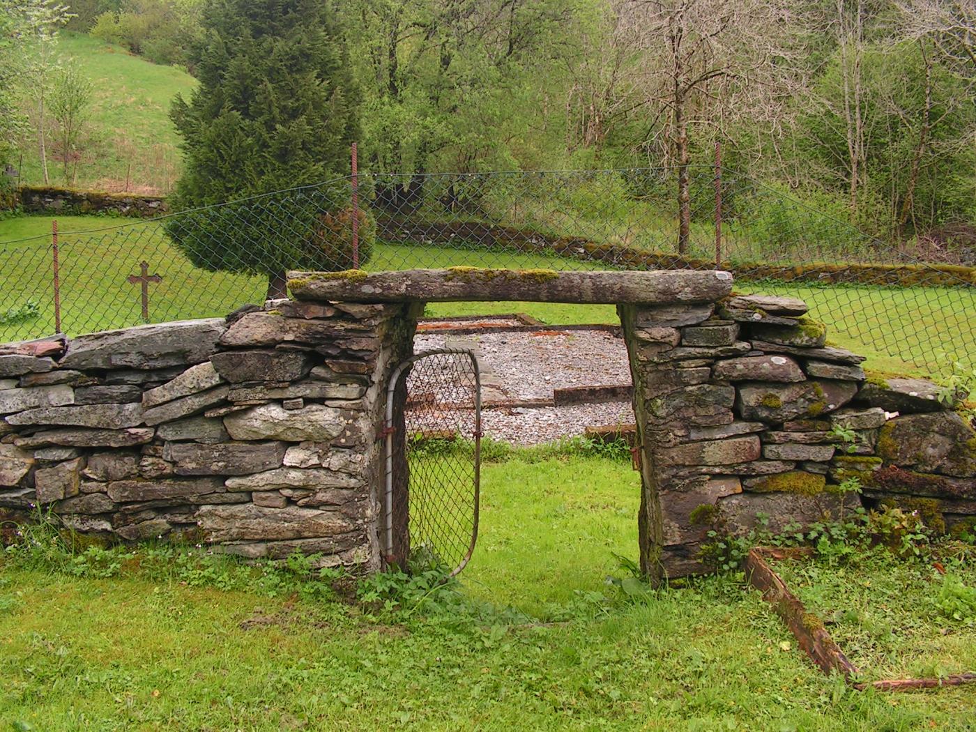 Hyllestad gamle kyrkjegard