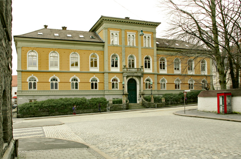 Kunsthøgskolen (Knut Strand)