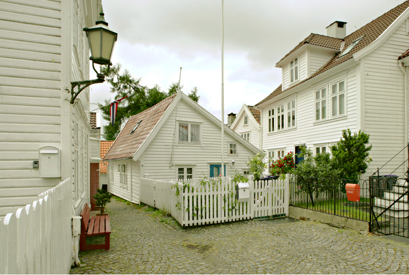 Trebyen, Rosesmaugrenden(Knut Strand)