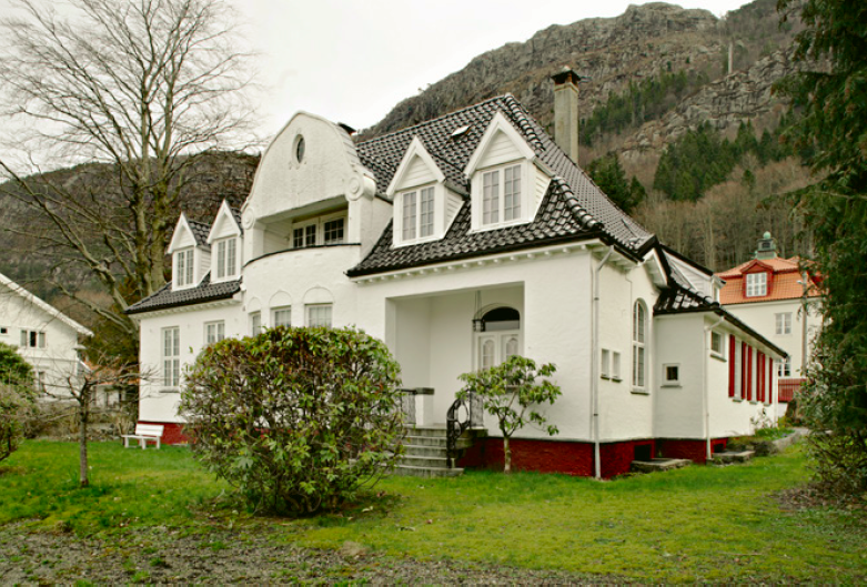 Formannsvei 42 (Knut Strand)