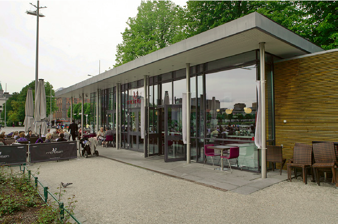 Cafe Michelsen (Knut Strand)