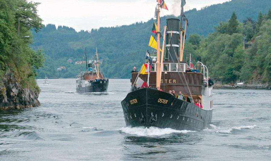 D/S Oster og D/S Børøysund på 100-års jubileumstur i 2008 i Alverstraumen 