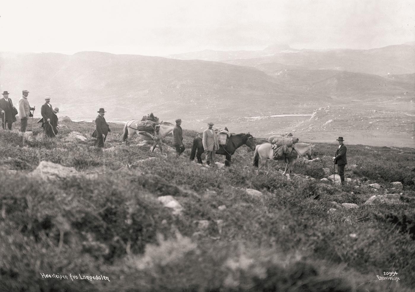 Frå Espe, Sekse og Lofthus kom ein opp til dei sentrale driftevegane over Hardangervidda