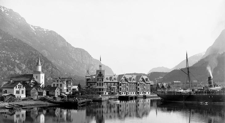 Odda kring 1900, med det andre Hotel Hardanger