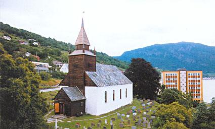 <p>Leikanger kyrkje, bygd ca 1250, hovudkyrkje og vallokale i Leikanger prestegjeld 1814.</p>