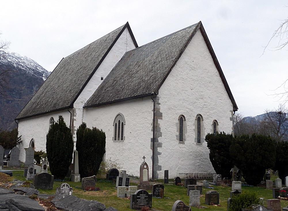 Vangen kyrkje, «Hoved-Kirke», var vallokale  i 1814. 