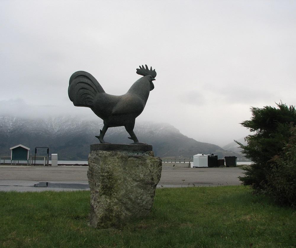 Hanen på Hanahaug. Avduka 1980. Kunstnar: Skule Waksvik. 

