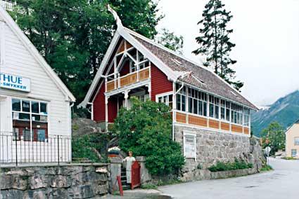 Cooperhuset vart på 1990-talet ein del av Norsk Reiselivsmuseum. Museet ynskjer å formidle den historia som er knytt til huset og kunstnarane i Balestrand, og har i samarbeid med Balestrand Kunstlag  nytta huset som galleri for kunstutstillingar og som gjesteatelier for kunstnarar.