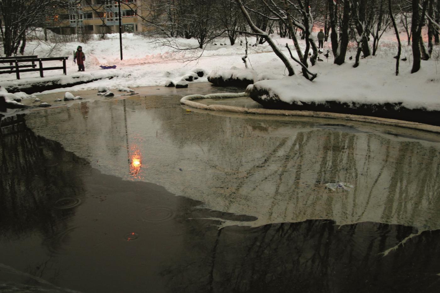 Orrtuvatnet, Fyllingsdalen i Bergen, nyttårsaften 2002.