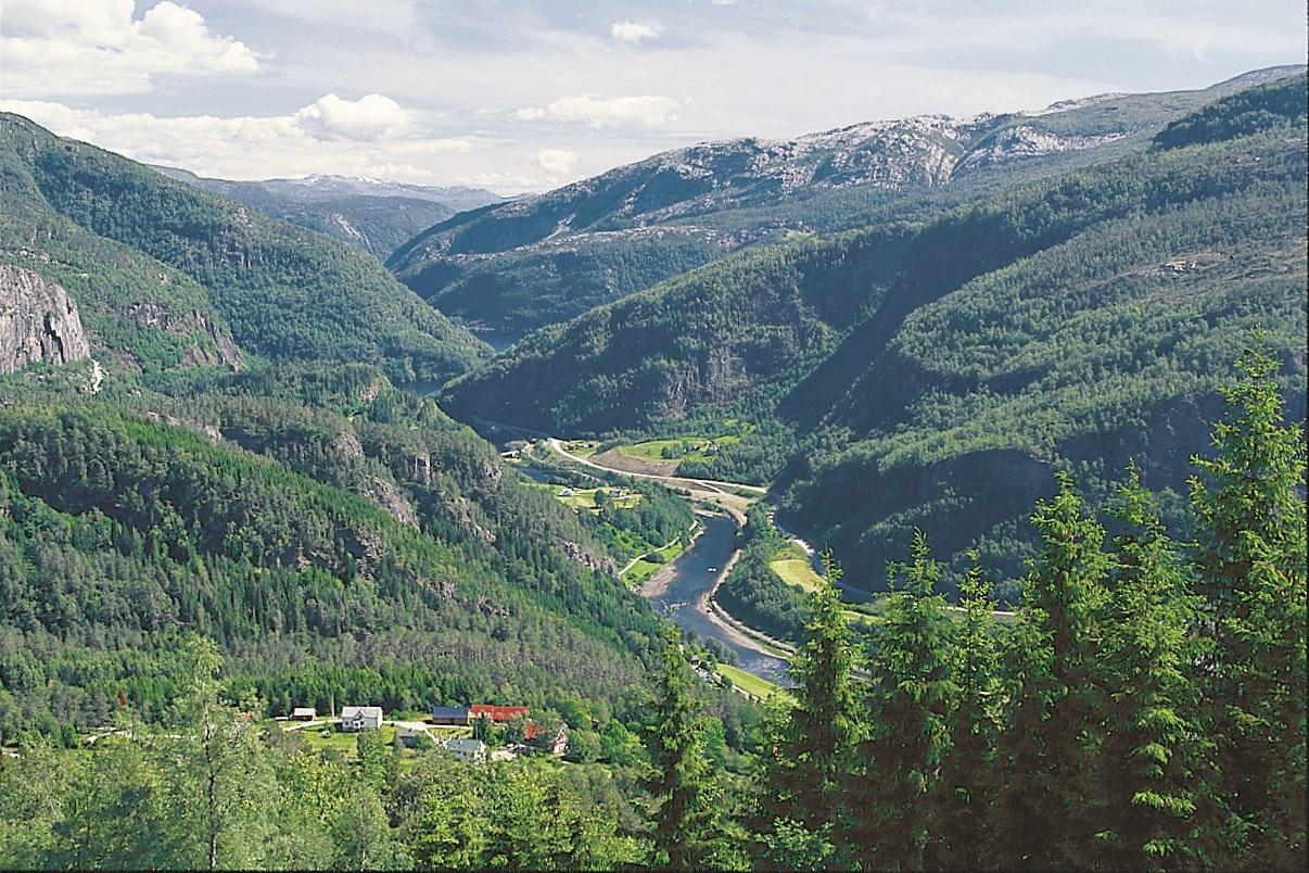 Vosso mellom Evangervatnet og Bolstadfjorden