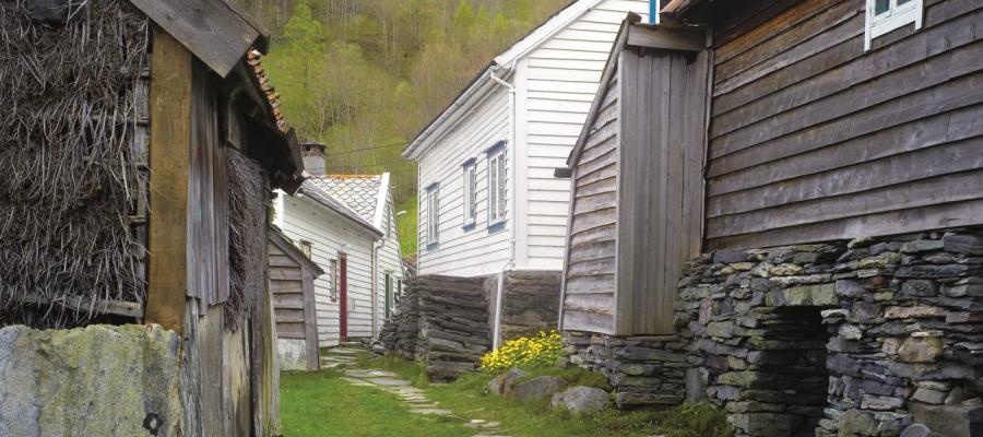 Tungata gjennom Havråtunet 