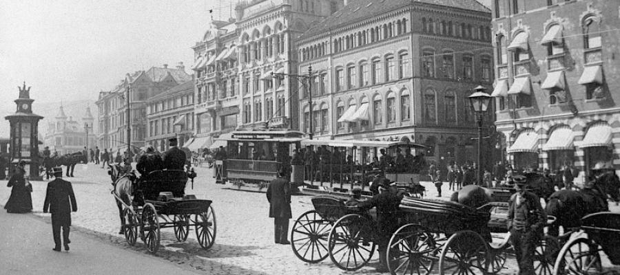 Torvalmenningen i 1898