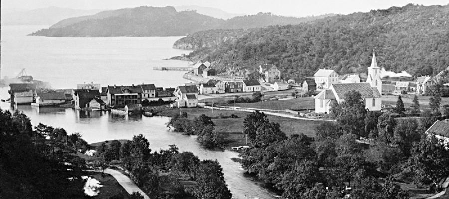 I 1890 var Osøyro ein liten strandstad