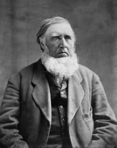 Elling Eielsen (1804–83). Nesheim tok avskrift av to brev underteikna Elling Eielsen, som var fødd på Sundve. Eielsen skal ikkje ha vore skrivefør, så han har truleg fått hjelp til å skriva desse breva. (NAHA)