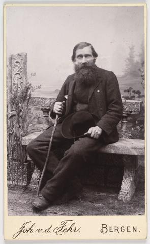 Arne Drægni (1820-1899) frå Drægni i Fortun var lauskar og driftekar.