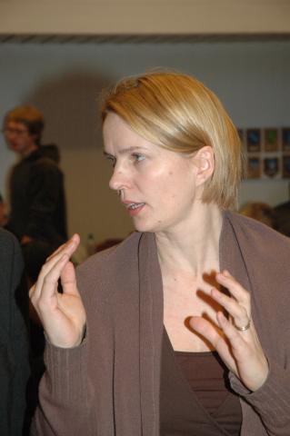 Ved opninga av fylkestinget 11. og 12. desember 2007 ba Heidi Kathrin Osland om at det vart gjort slutt på den gjeldande praksisen med å syngja <i>Gud signe vårt dyre fedreland</i> ved opninga av kvart fylkesting.
