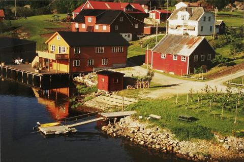 Den gamle ferjestaden på Loftesnes.