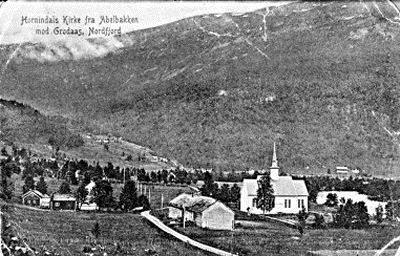 Kyrkja var sentral i arbeidet med unionsoppløysing og kongeval. I Hornindal, som så  mange stader elles, var kyrkja røystestad ved begge folkerøystingane i 1905.