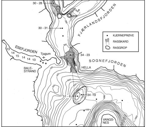 Kart over Sognefjorden og ytre deler av Fjærlandsfjorden ved Hella. Rasområde og rasgroper er avmerka på kartet. 