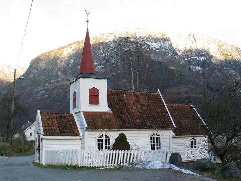 Undredal kyrkje 2005.