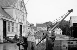 Glesvær, Sund
